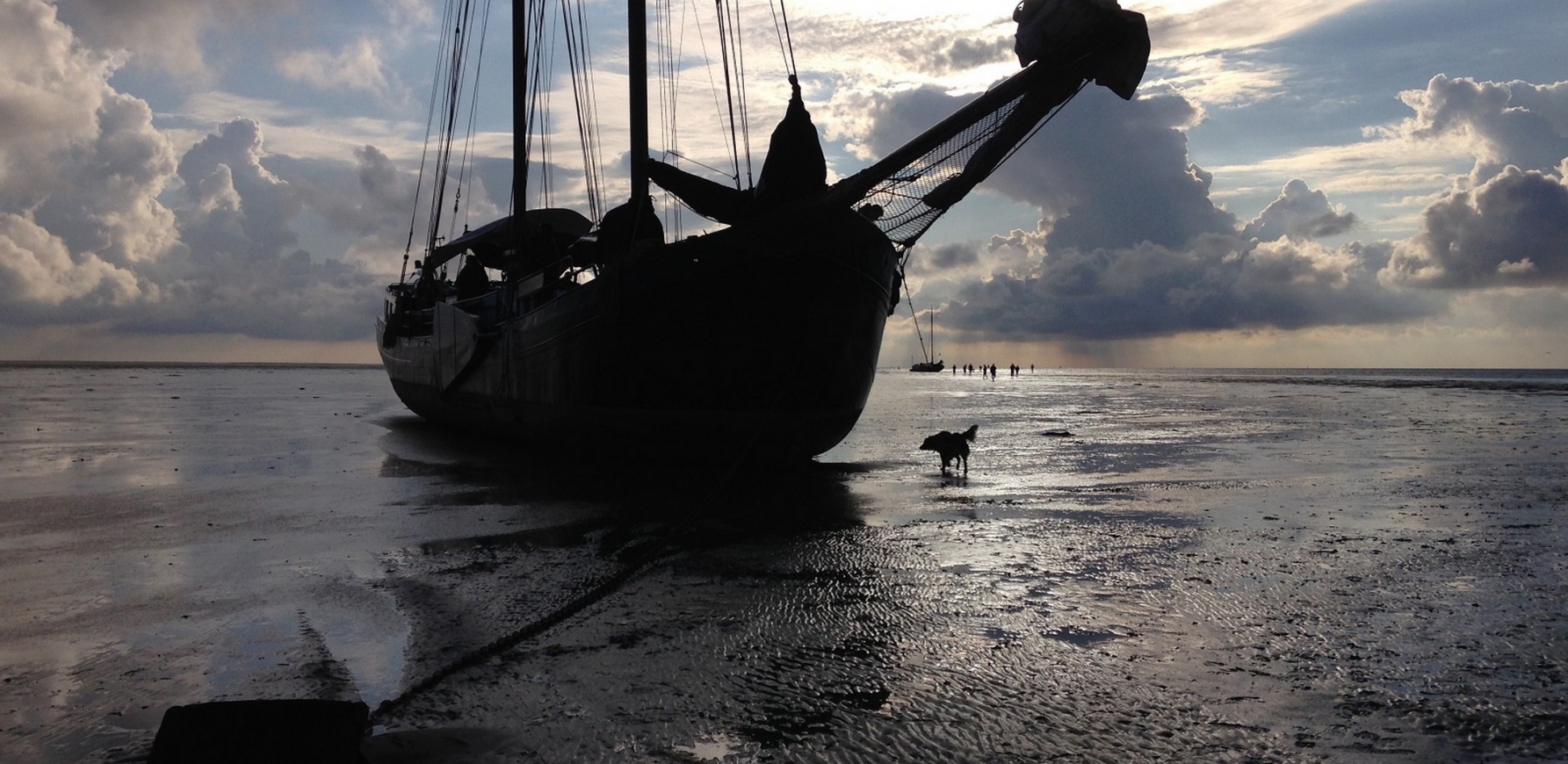 Trockenfallen auf dem Wattenmeer mit der Noordvaarder